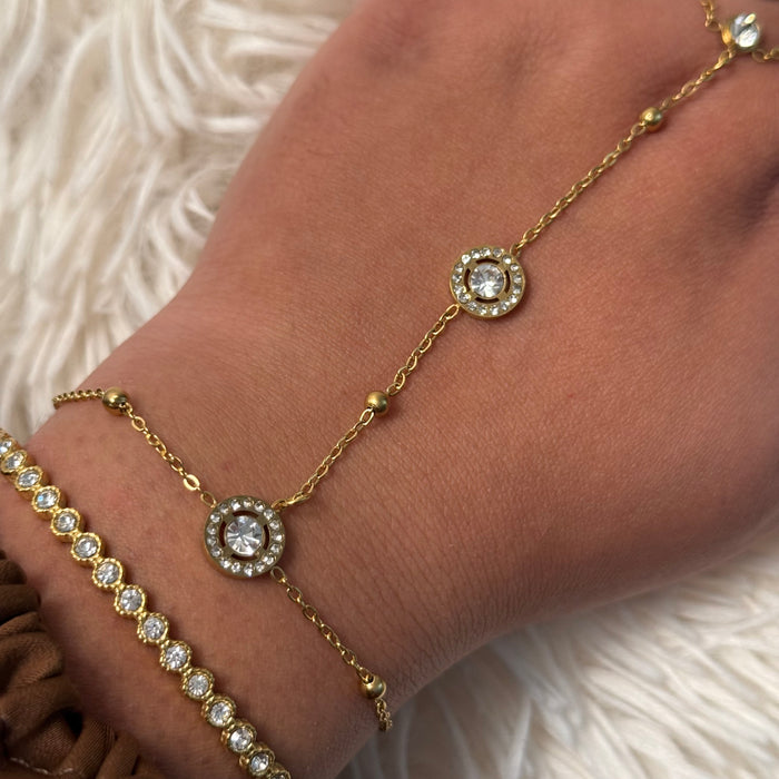 Chaîne de main dorée en acier inoxydable et pierres en zirconium ✨