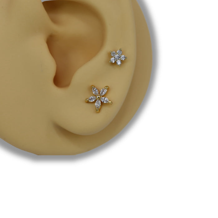 Piercing Fleur Strass – Acier Inoxydable ✨