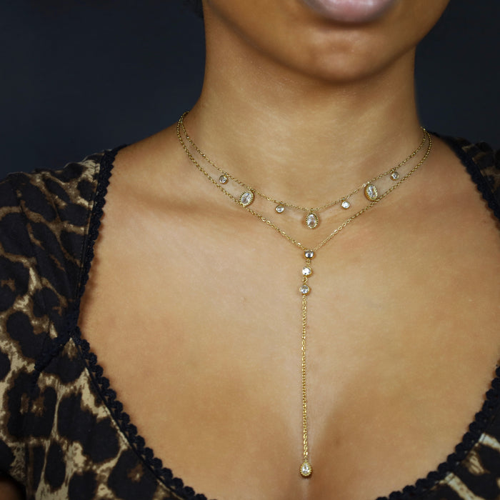 Collier doré avec pierre ovale en zirconium en acier inoxydable ✨