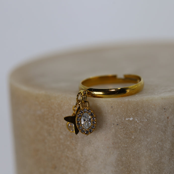 Bague dorée ajustable avec breloque en acier inoxydable ✨