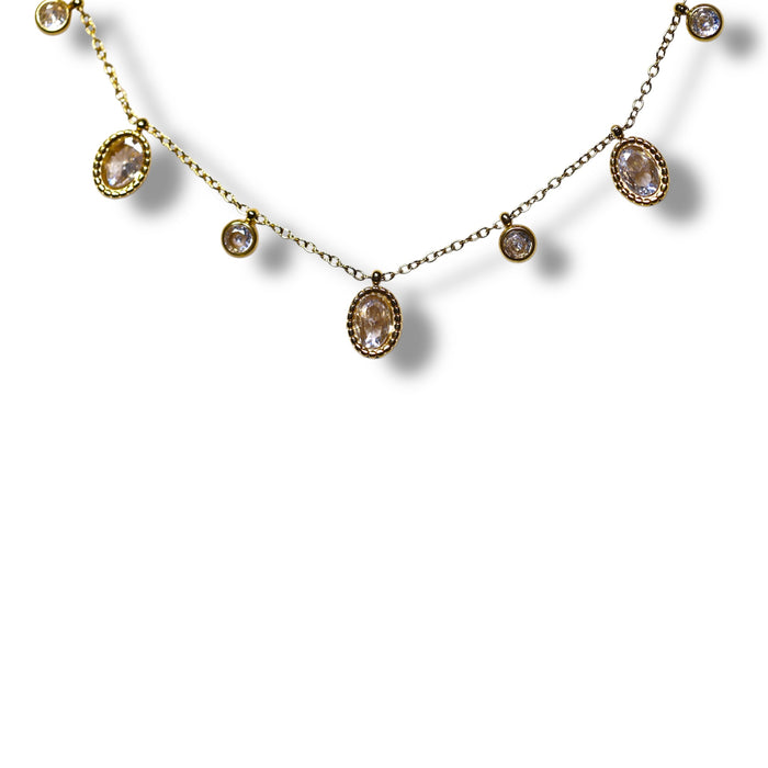 Collier doré avec pierre ovale en zirconium en acier inoxydable ✨