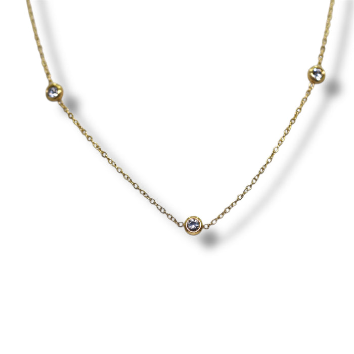 Collier doré – Zirconium 5 pierres ✨