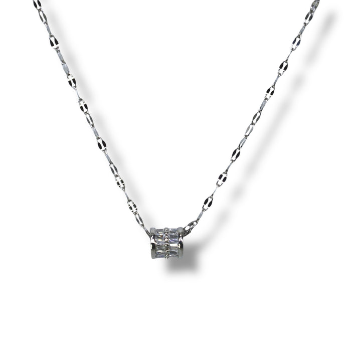 Collier en acier inoxydable argenté avec pendentif roulotte en zirconium ✨