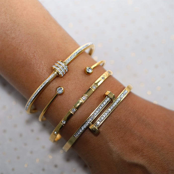 Manchette fine et légère avec zircons – Élégance subtile ✨
