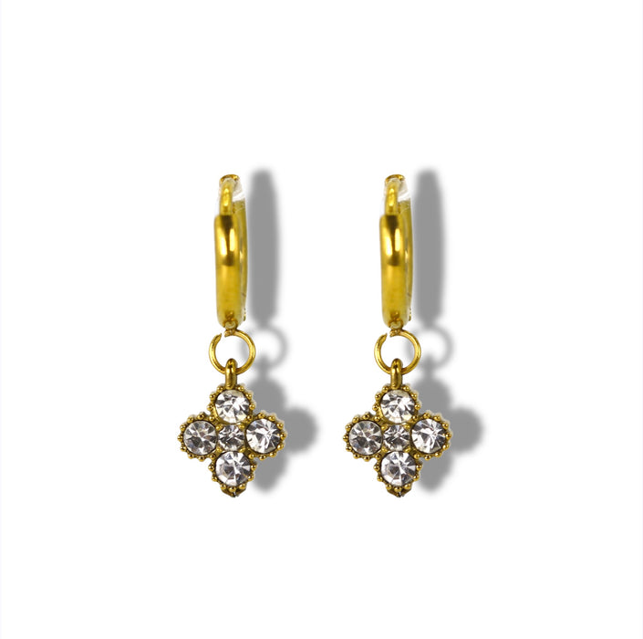 Créoles dorées avec pendentif trèfle sertie - Acier Inoxydable ✨
