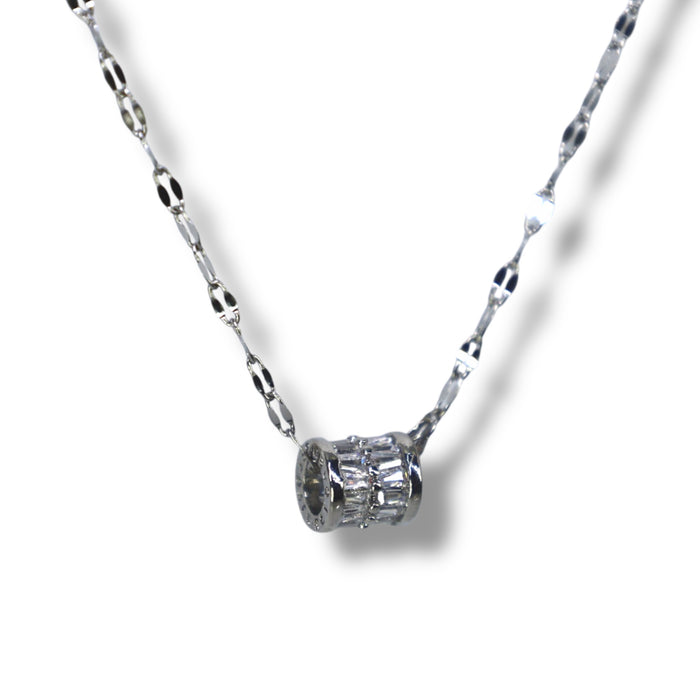 Collier en acier inoxydable argenté avec pendentif roulotte en zirconium ✨