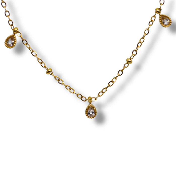 Collier ras de cou avec mini pendentif doré ✨
