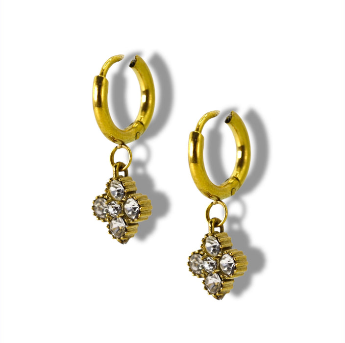 Créoles dorées avec pendentif trèfle sertie - Acier Inoxydable ✨